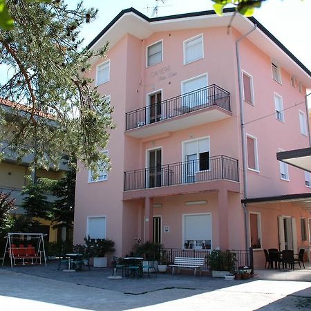 Villa Linda Affittacamere Bellaria-Igea Marina Eksteriør bilde
